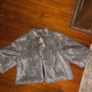 Beautiful ANGIE faux fur jacket 🧥 💕